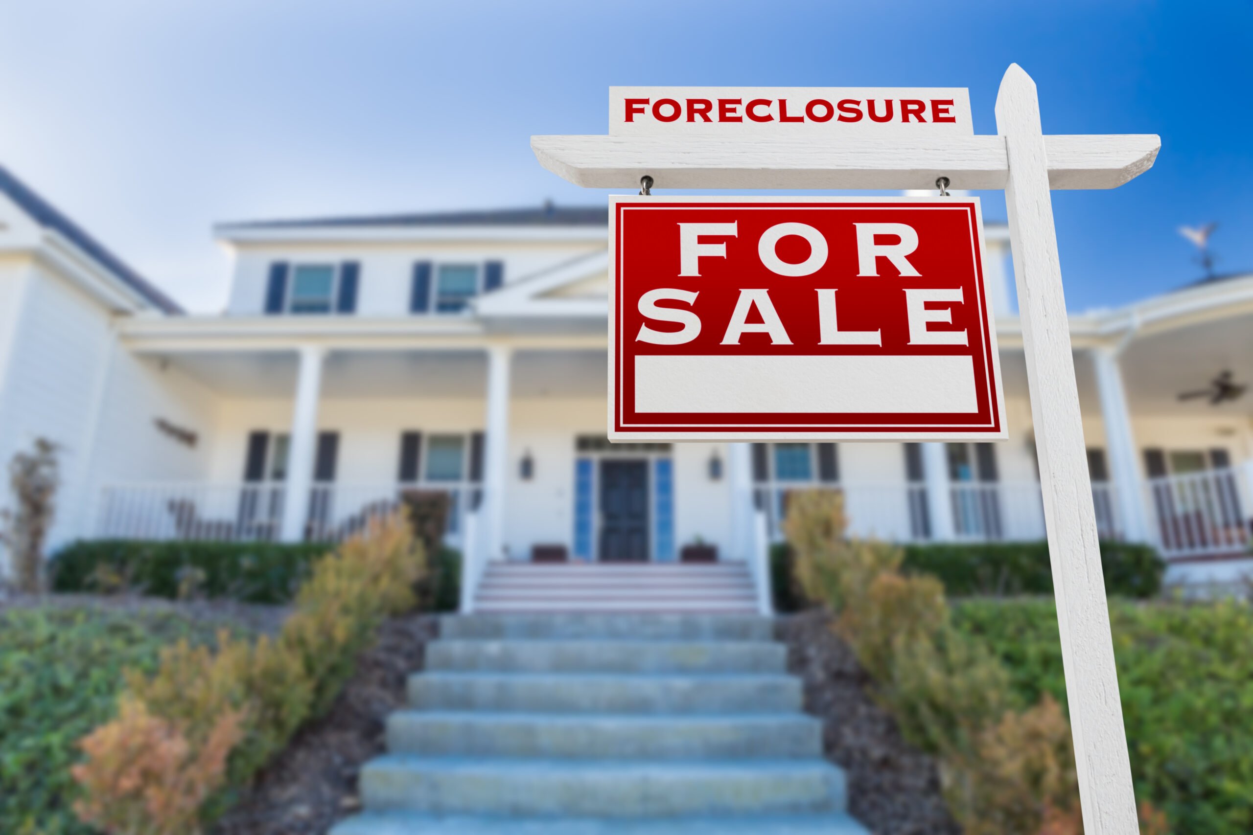 Where can i find a list hot sale of foreclosed homes in my area